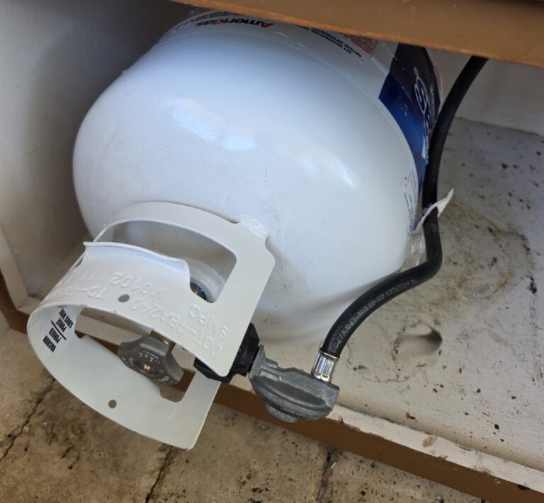 Why Placing a Propane Tank on Its Side is a Dangerous Mistake